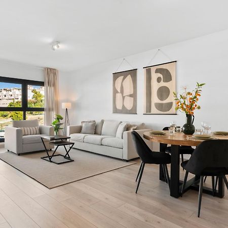 Beautiful 2-Bedroom Apartment Near Center And Beach 에스테포나 외부 사진
