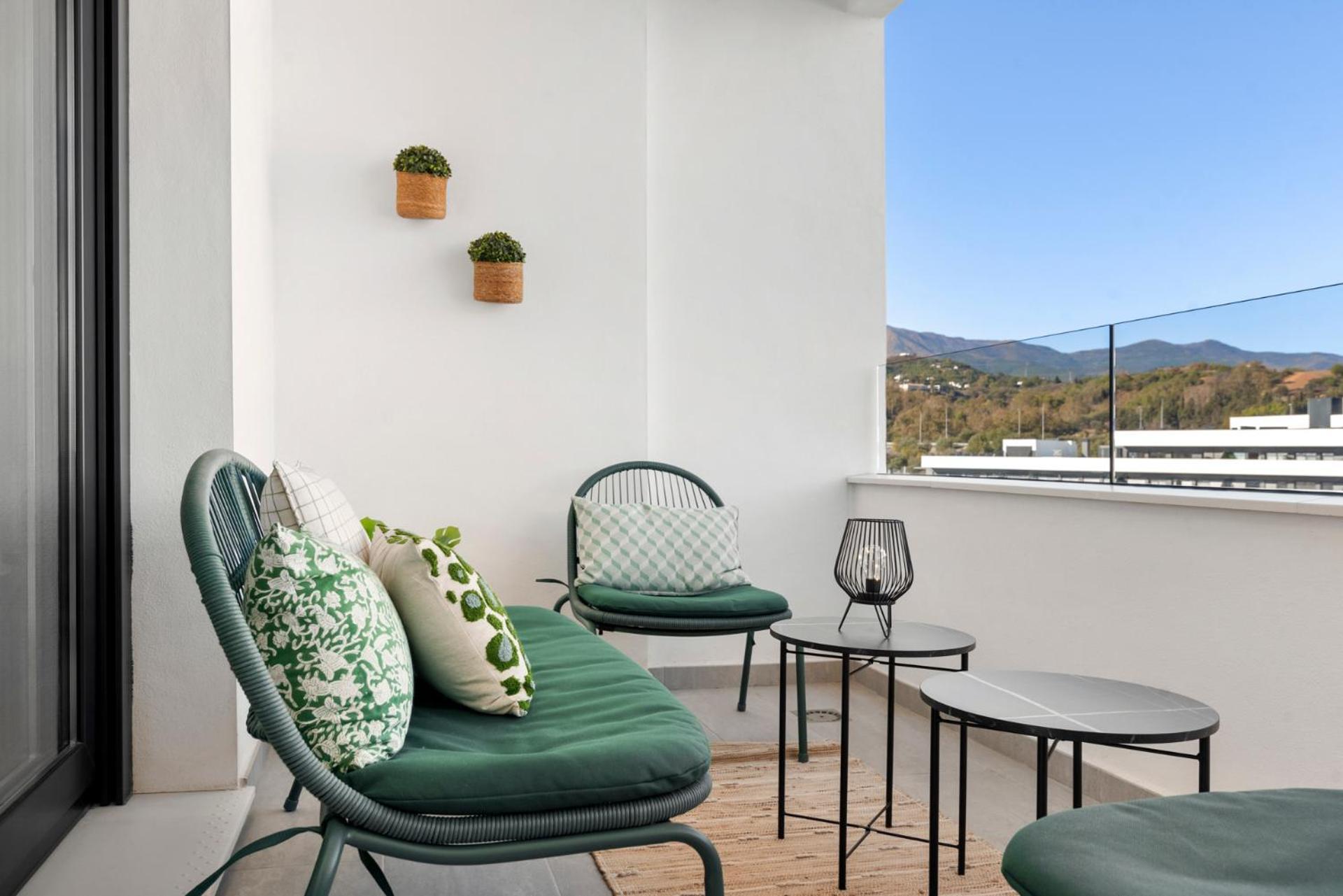 Beautiful 2-Bedroom Apartment Near Center And Beach 에스테포나 외부 사진