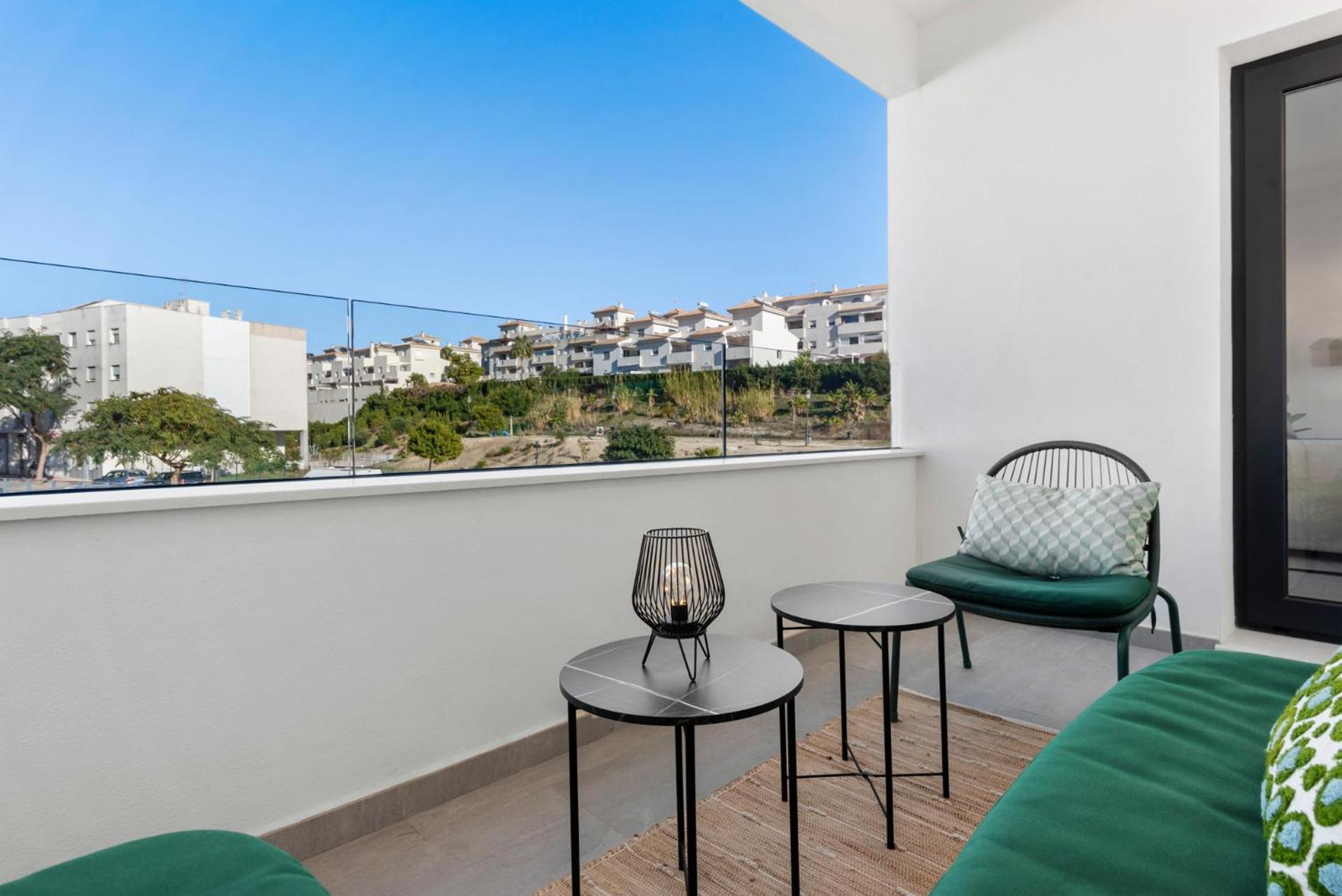 Beautiful 2-Bedroom Apartment Near Center And Beach 에스테포나 외부 사진